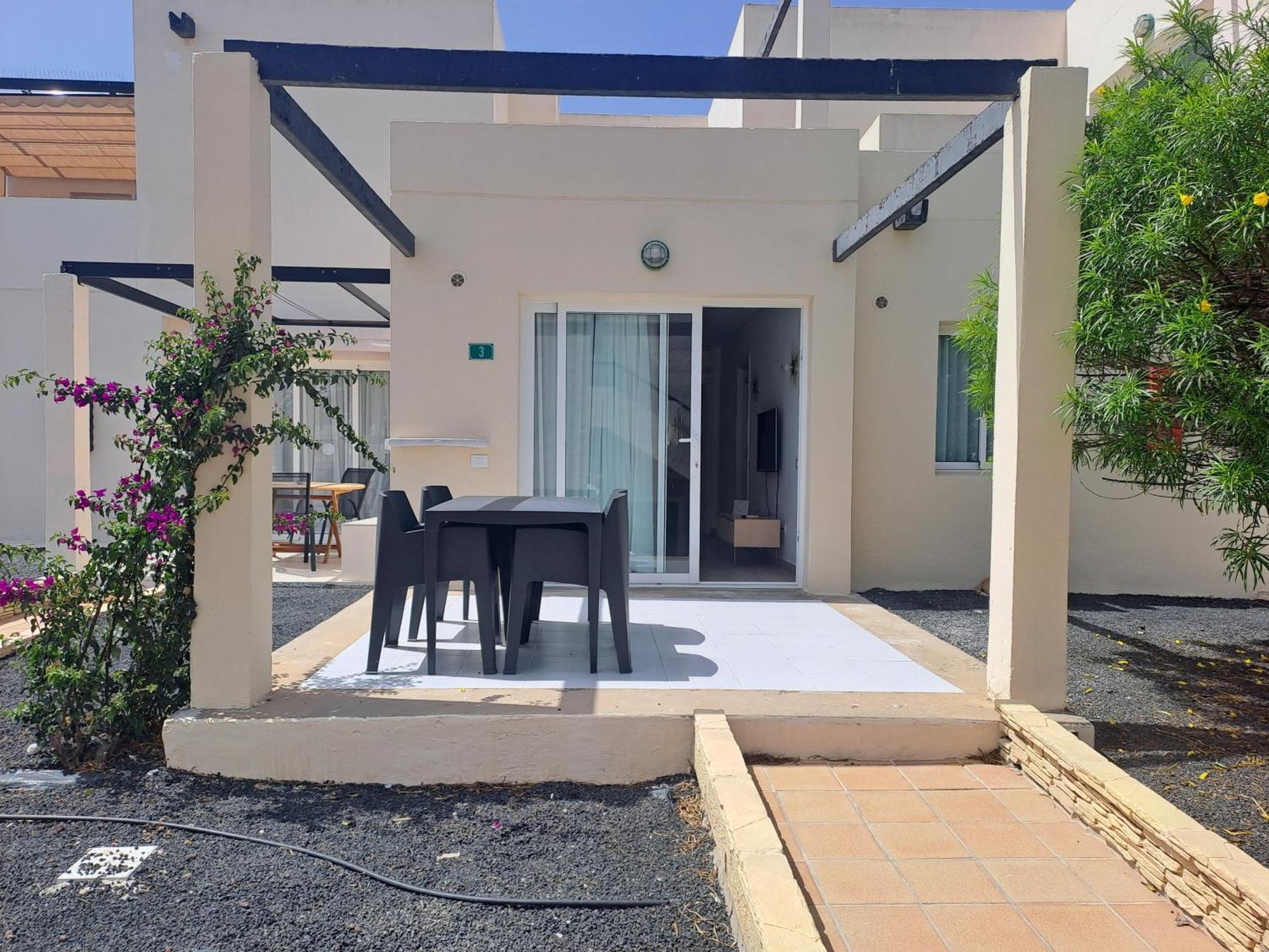 Homeforguest Apartamento Alisios 1 Con Piscina En Corralejo Exterior photo